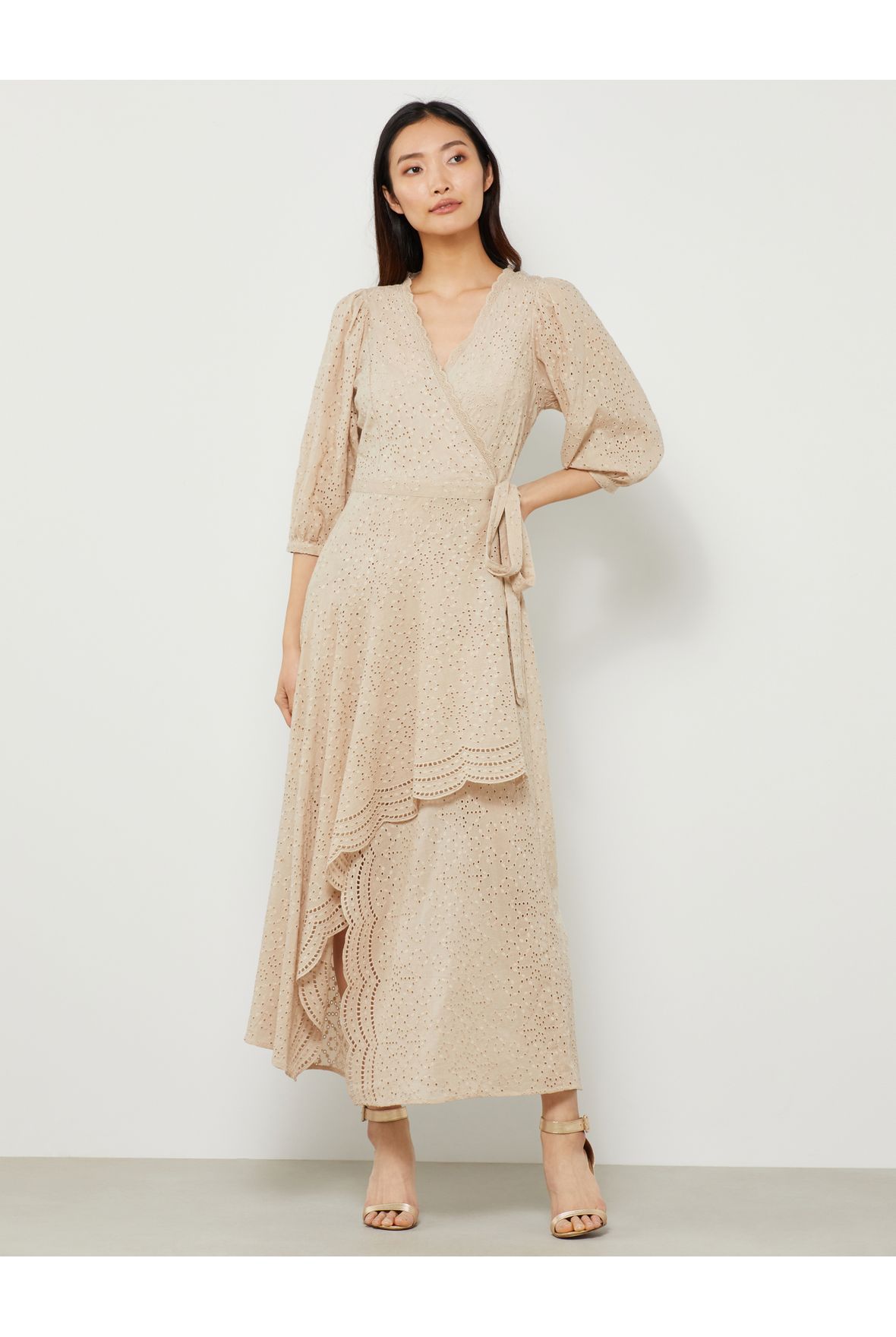 Maxi vestido cruzado de encaje manga abullonada - bcbgmx